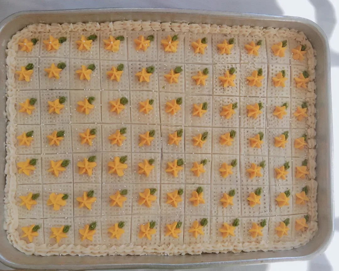Yellow Flower, Butter Cake Tray
